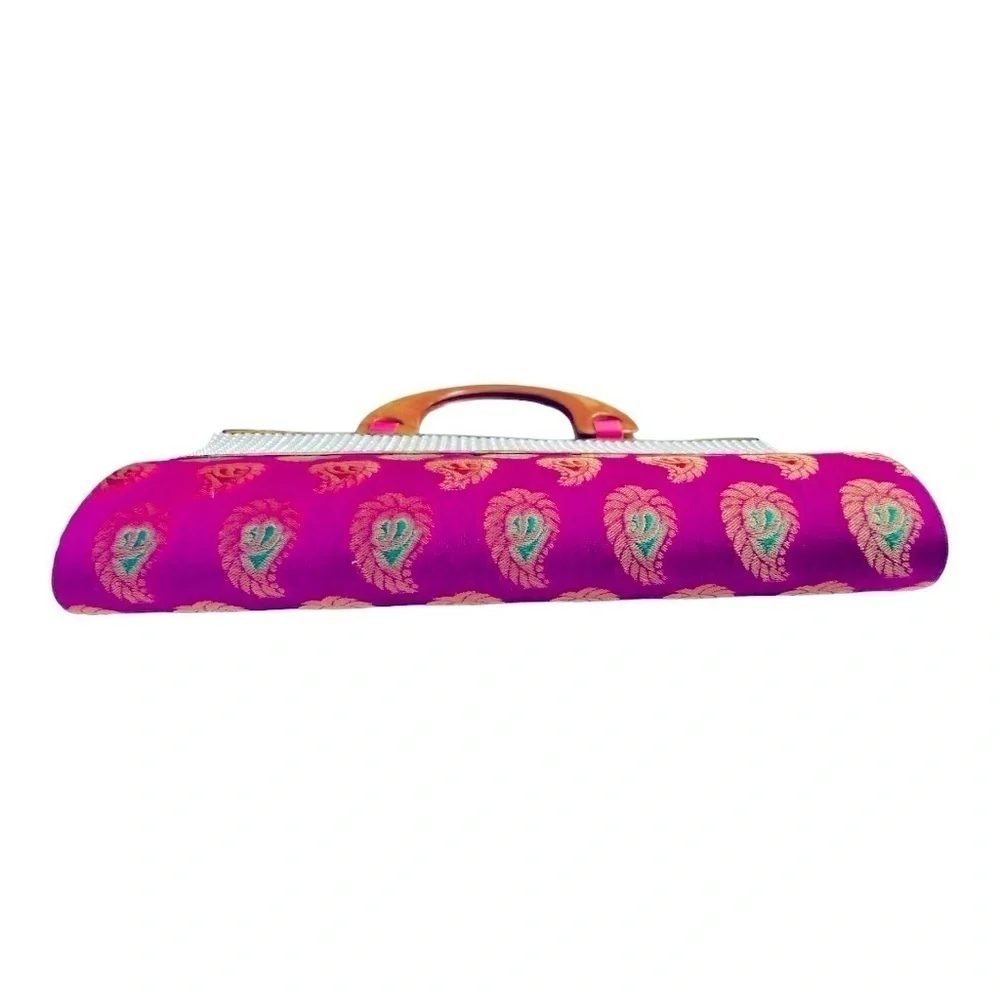 Ethic Purse pink gold hard case bag/purse traditional plastic wood like handles